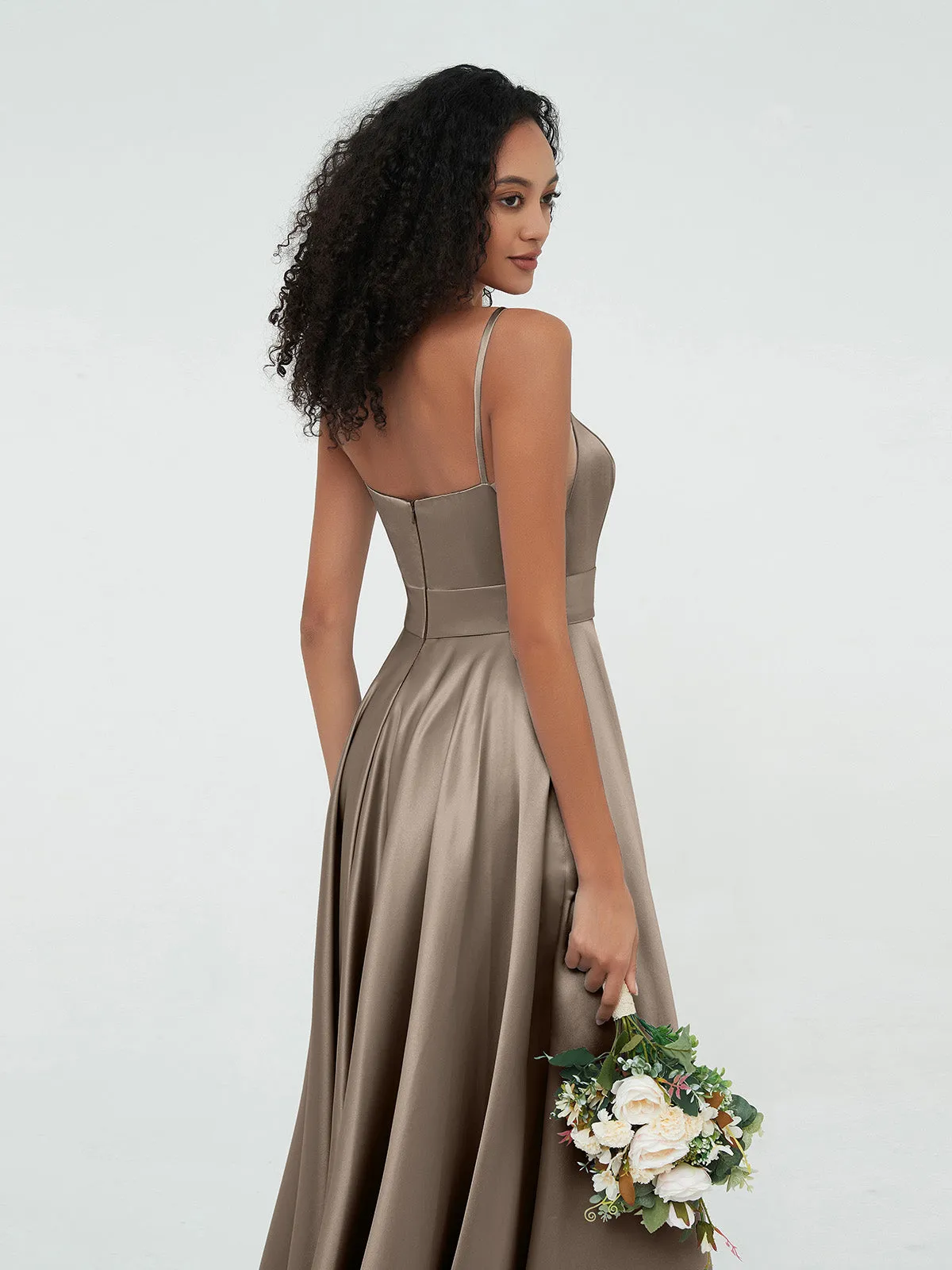 A-ligne Bretelles Spaghetti Robes Maxi en Satin Taupe