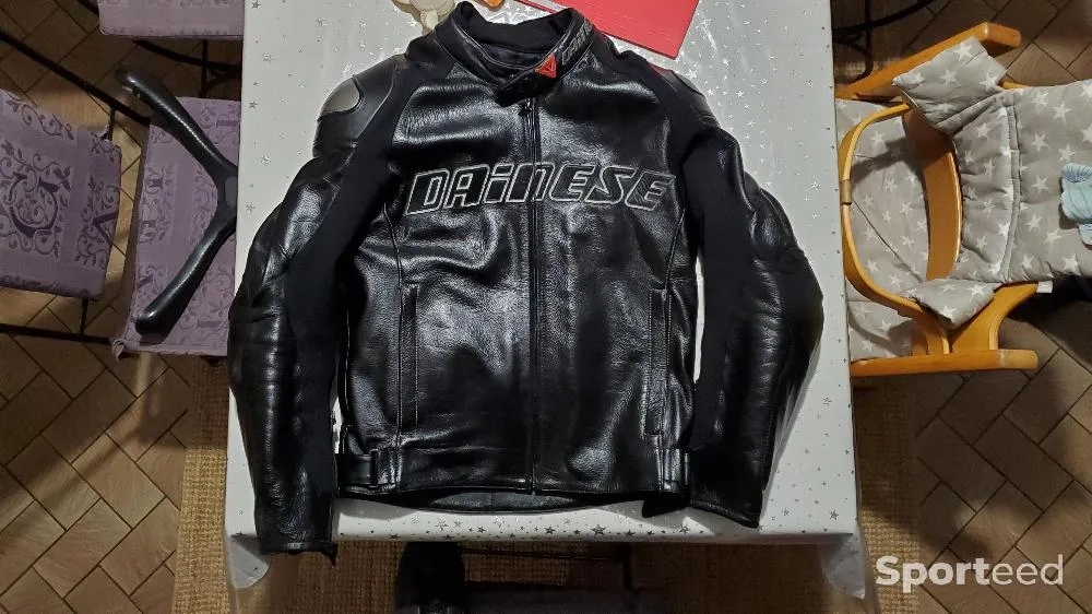 Dainese cuir d'occasion Ajouté le : 25/03/2024
