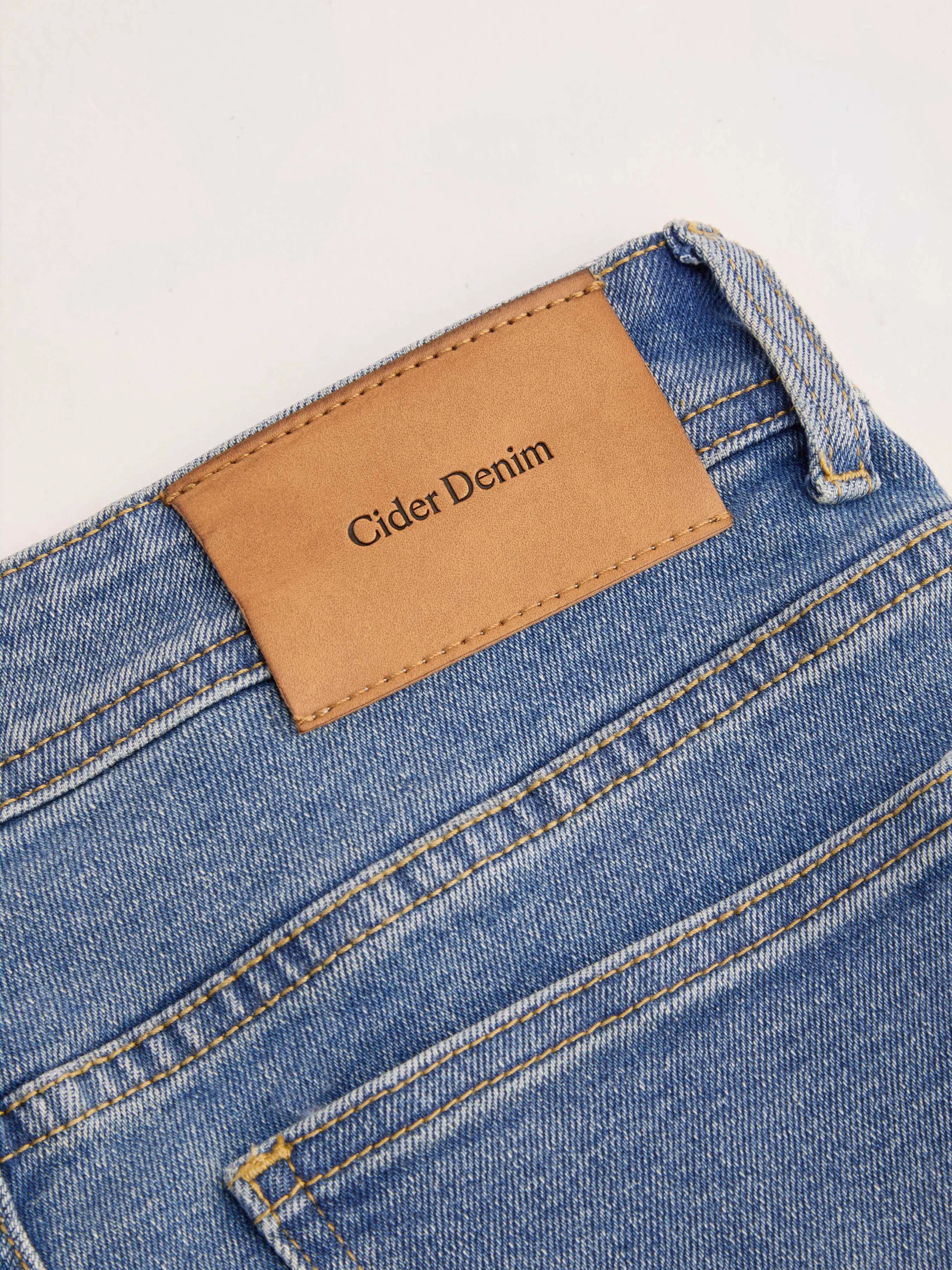 Jeans évasés en denim Cider extensible taille moyenne avec poches unies