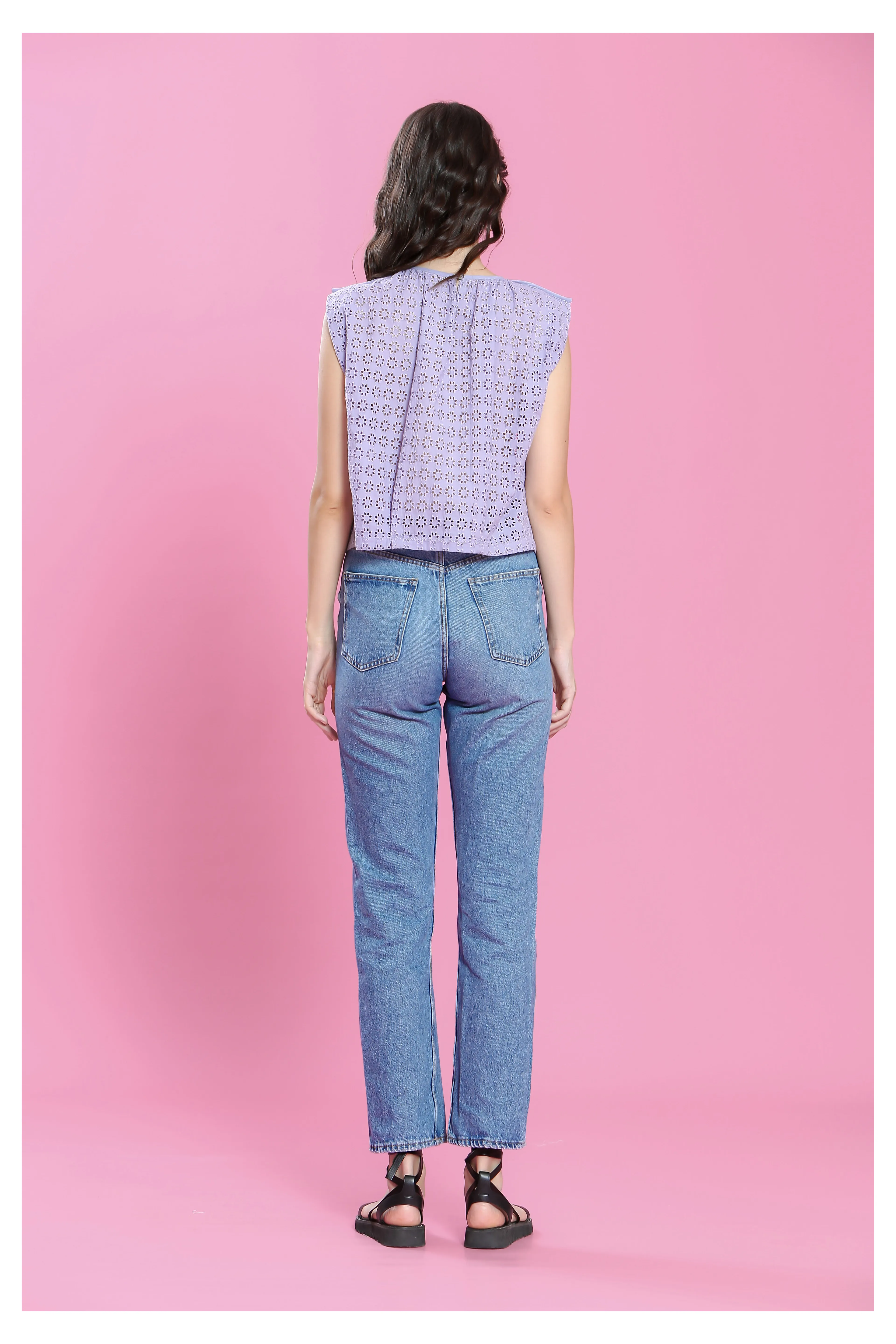 Top broderie anglaise violet